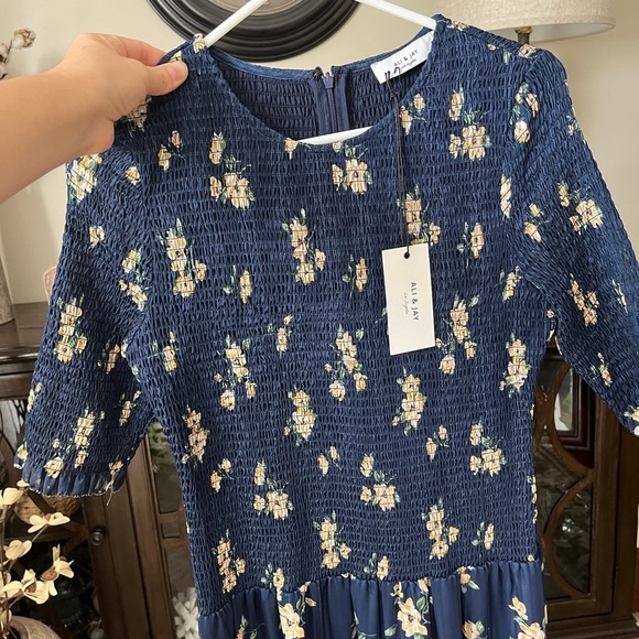 Ali & Jay Women's Barnsdall Midi Dress Blue Floral  MSRP $168 - Picture 7 of 11